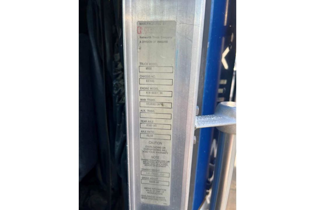 1999 KENWORTH W900 T/A SLEEPER TRUCK TRACTOR ODOMETER READS 78,394 MILES, VIN/SN: KWD69X8YR837447, - Image 7 of 10