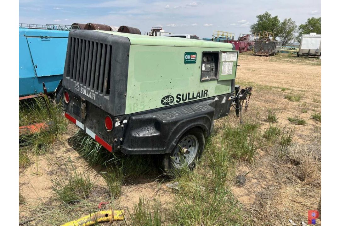 SULLAIR T/A COMPRESSOR METER READS 2168 HOURS, JOHN DEERE 2.4 LITER ENGINE ENGINE, SINGLE AXLE, ST - Image 3 of 10