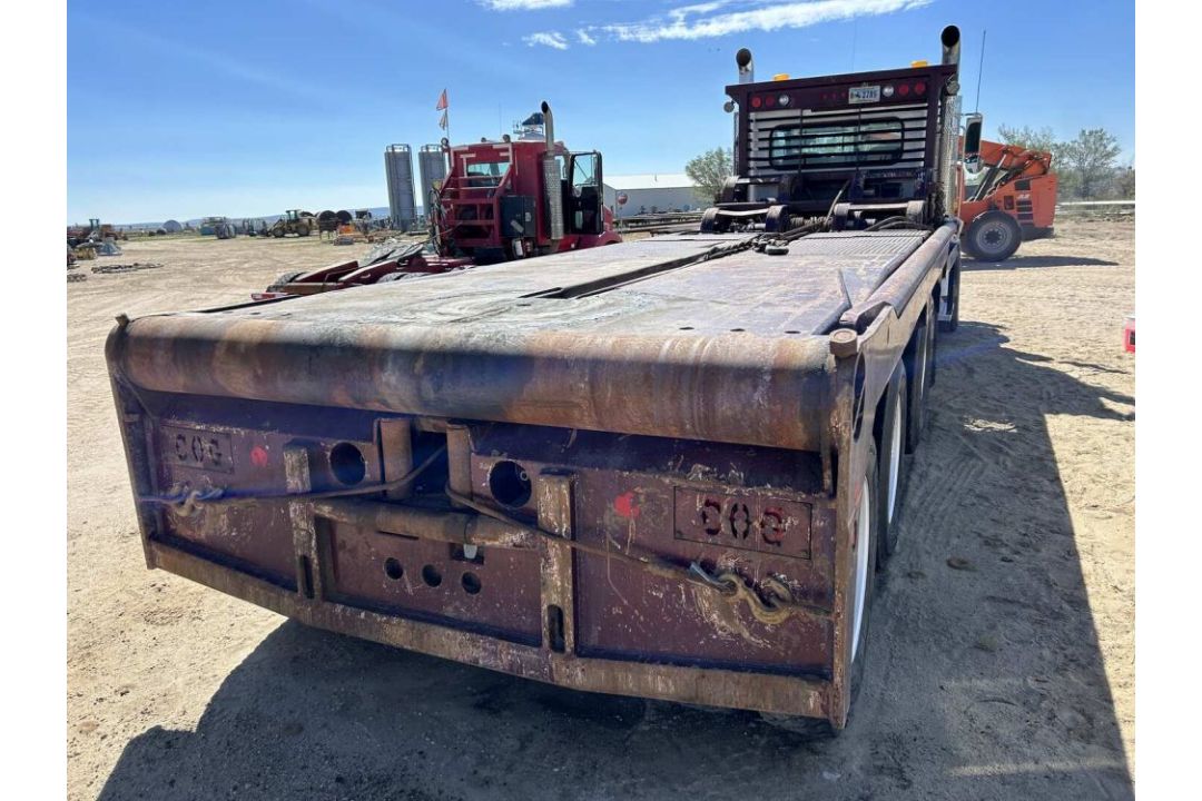 2013 PETERBILT 367 TRI AXLE DAY CAB GIN POLE WINCH TRUCK P/B CUMMINS ISX15, EATON FULLER 18 SPD., - Image 4 of 25