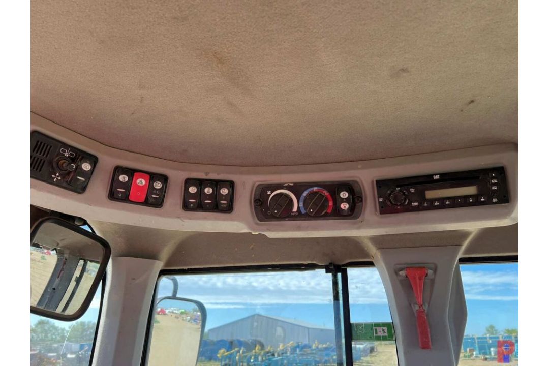2012 CATERPILLAR 930K WHEEL LOADER METER READS 5975 HOURS, VIN/SN: CAT0930KLRHN00593, CAT C7.1 - Image 7 of 23