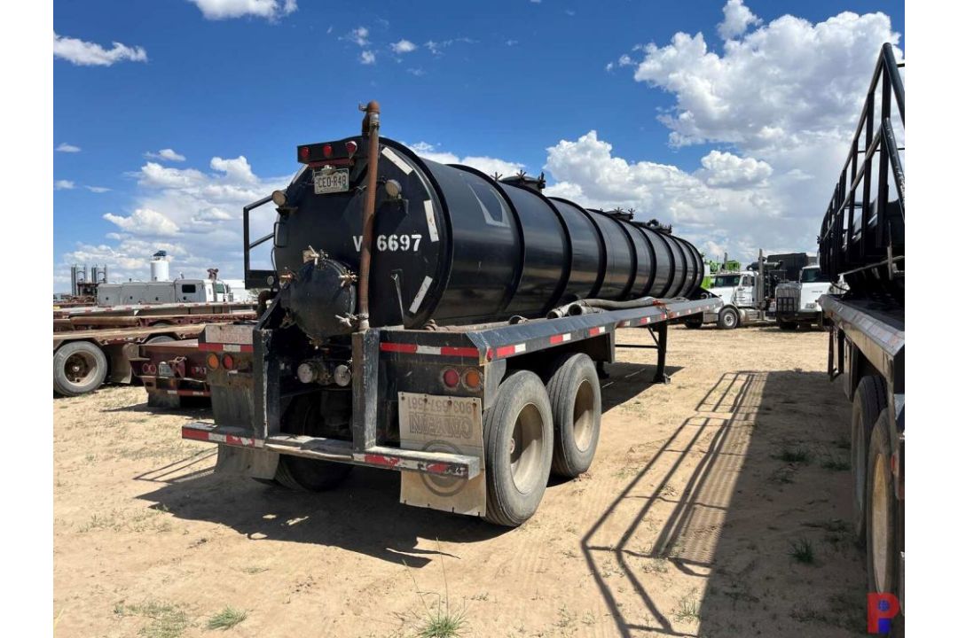2011 GALYEAN 130BBL T/A VACUUM TRAILER VIN/SN: 1G9VT4029BH017959, W/ TOOLBOX, HOSE TROUGH, SIDE - Image 3 of 5