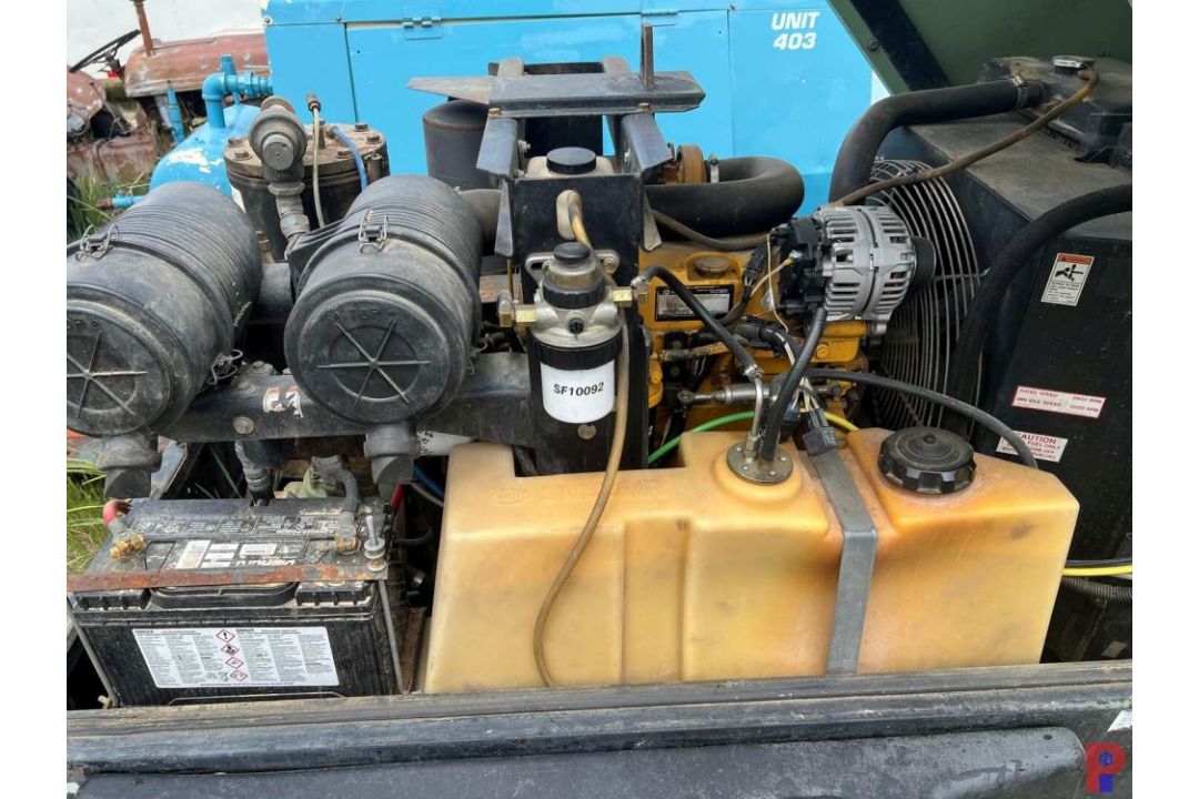 SULLAIR T/A COMPRESSOR METER READS 2168 HOURS, JOHN DEERE 2.4 LITER ENGINE ENGINE, SINGLE AXLE, ST - Image 9 of 10