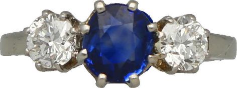 Saphir-Brillant-Ring Zartes Schmuckstück in Weissgold 18K mit einem Saphir von ca. 0,8 ct im