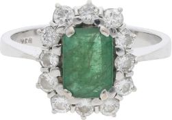 Smaragd-Brillant-Ring Klassisches Design in Weissgold 18K mit einem Smaragd im Smaragdschliff von