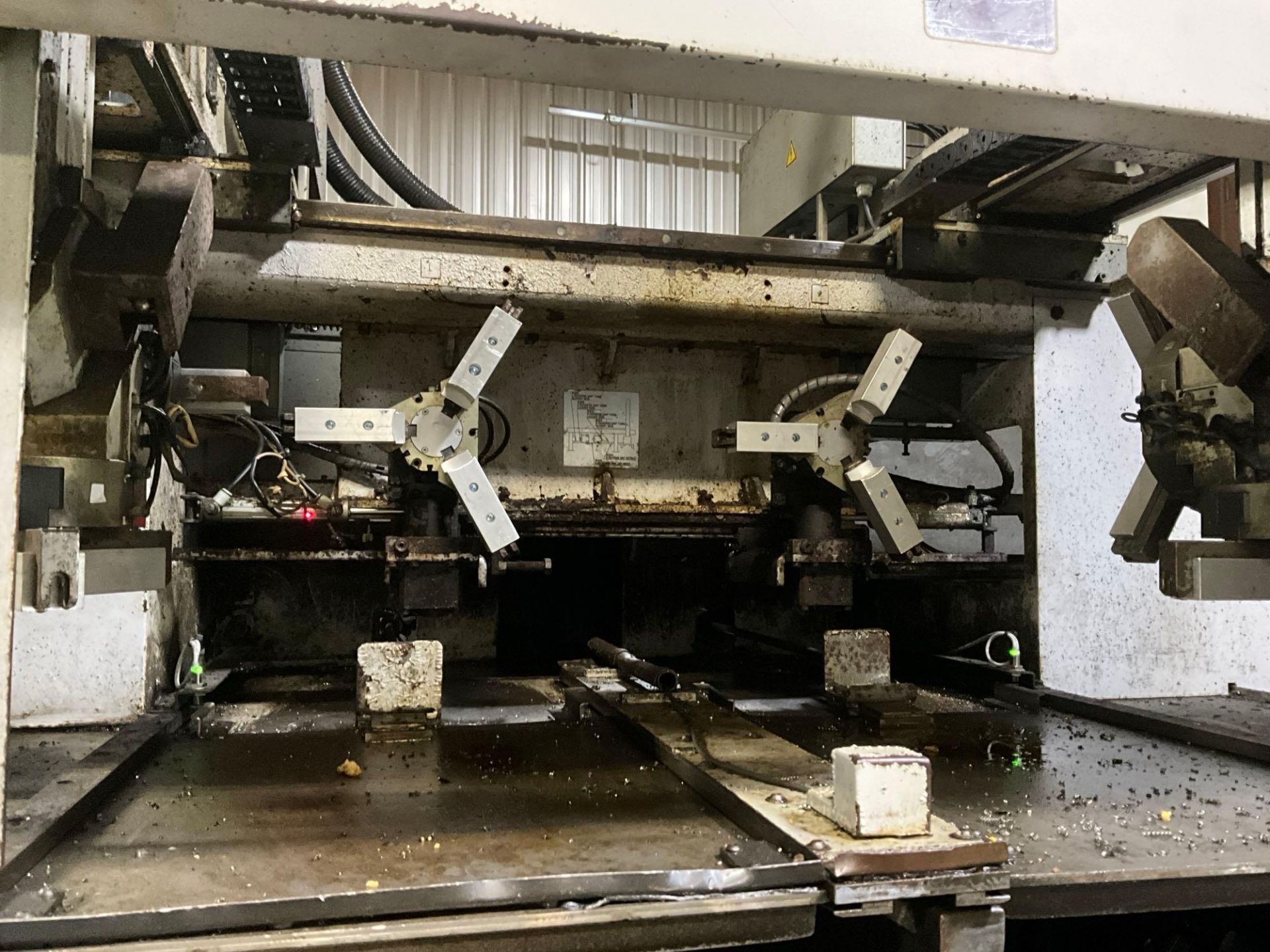2011 OKUMA 2SP-250HM CNC DUAL SPINDLE LATHE - Image 24 of 36