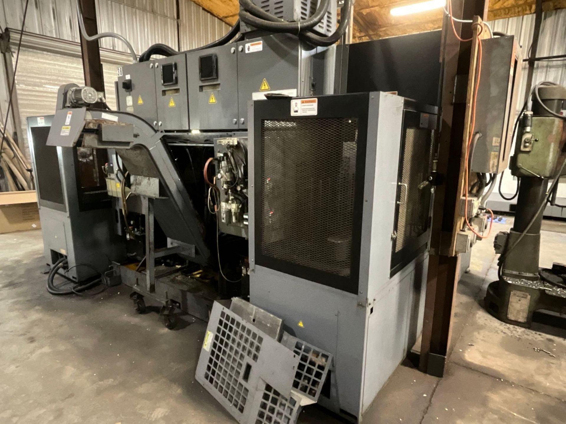 2011 OKUMA 2SP-250HM CNC DUAL SPINDLE LATHE - Image 4 of 36