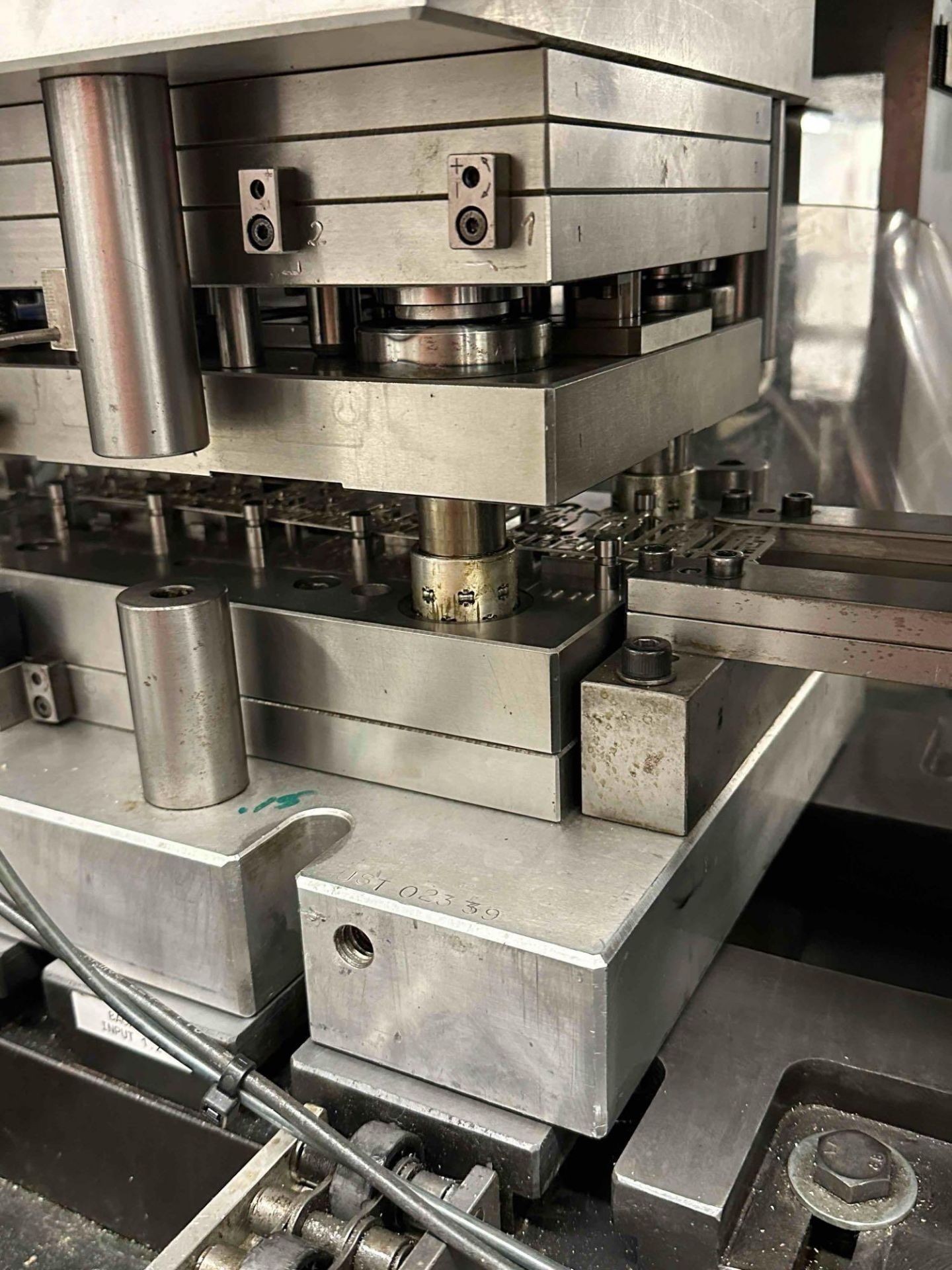 PRESS AND WELDING LINE - Image 18 of 45