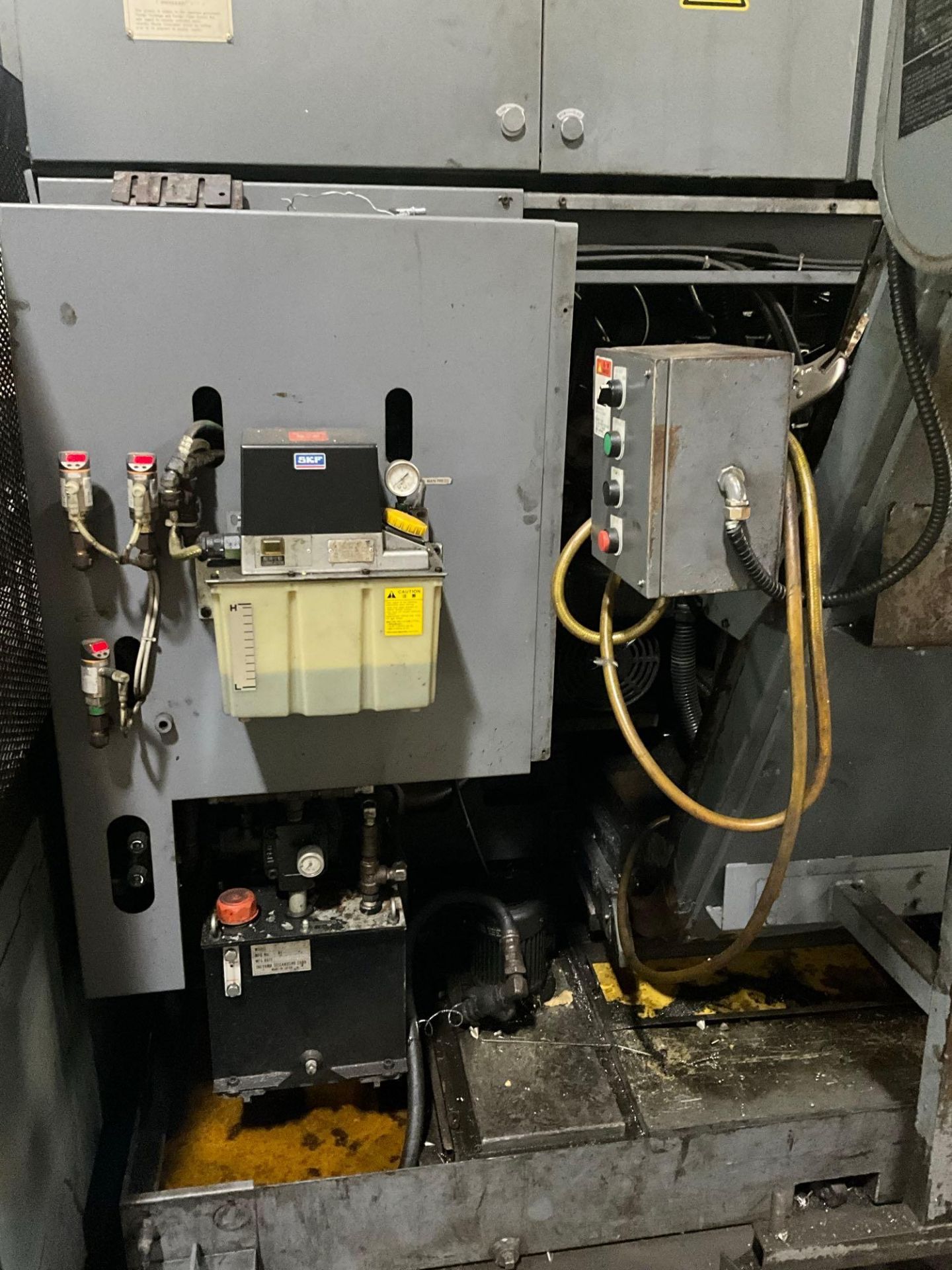 2011 OKUMA 2SP-250HM CNC DUAL SPINDLE LATHE - Image 9 of 36