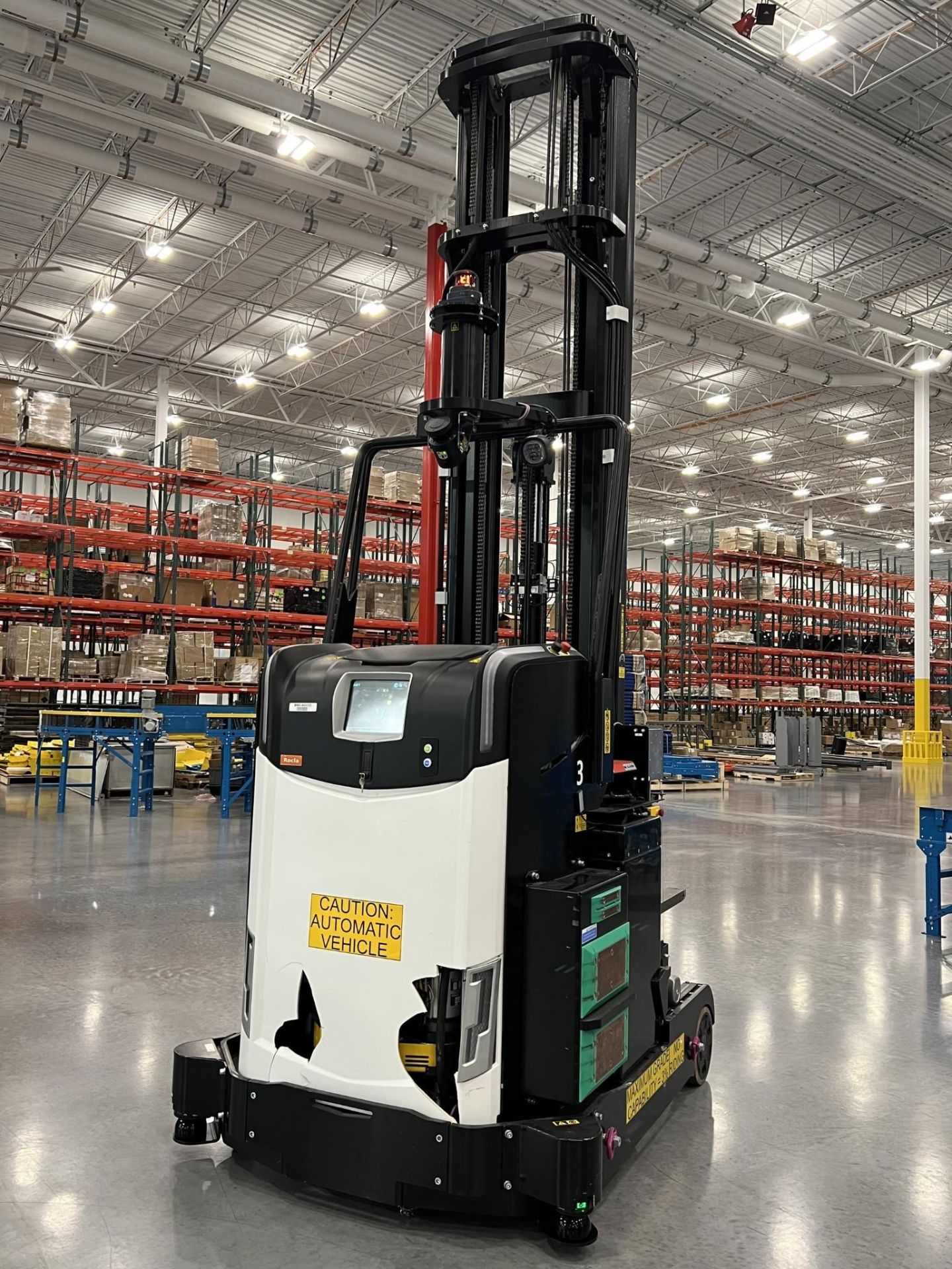 ROCLA AGV ARTMF 3,000 LB AUTOMATED REACH FORKLIFT, 2021 - 4,231 HOURS