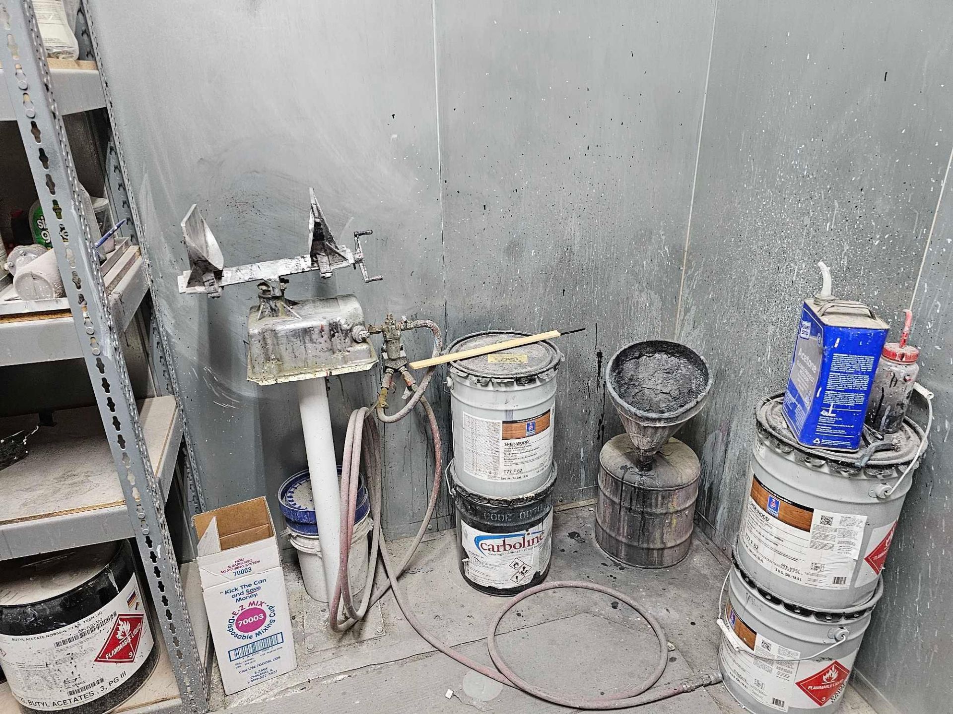 COL-MET CHEMICAL PAINT AND STORAGE ROOM, PAINT KITCHEN, (WITH CONTENTS) - Image 15 of 18