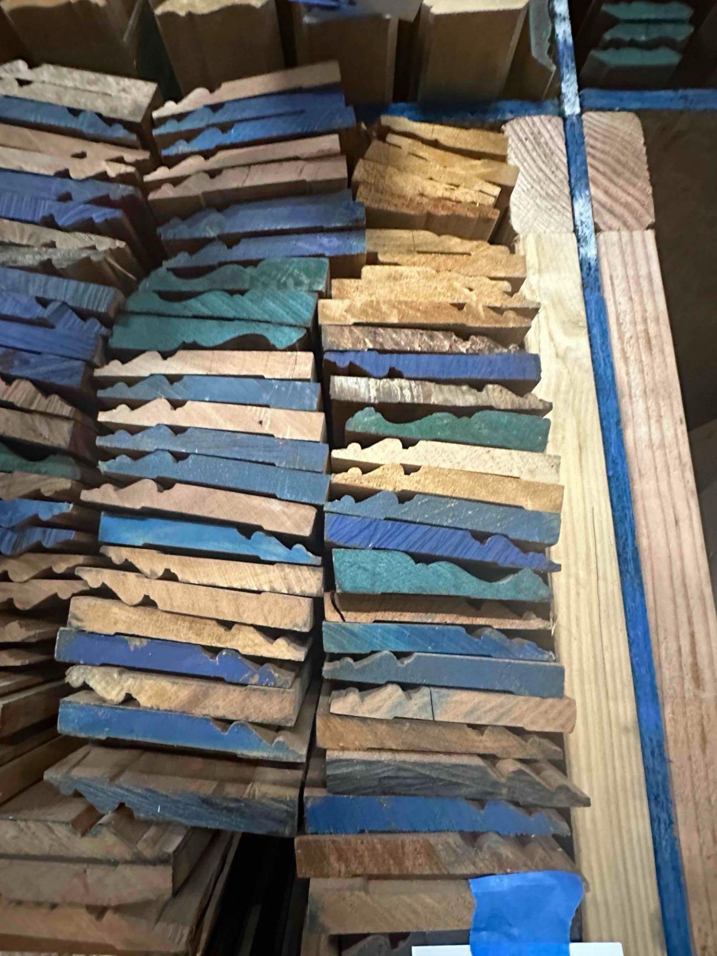 APPROX. 2000 LINEAR FEET OF BASEBOARD MOLDING - Image 3 of 4