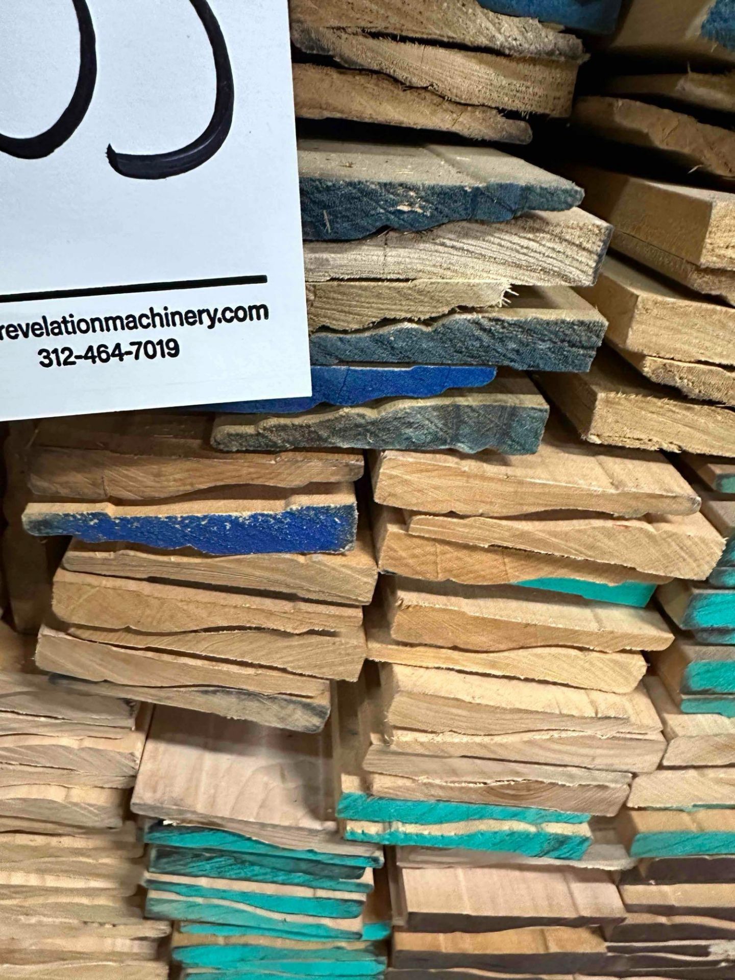 APPROX. 2600 LINEAR FEET OF CASE MOLDING - Image 4 of 7