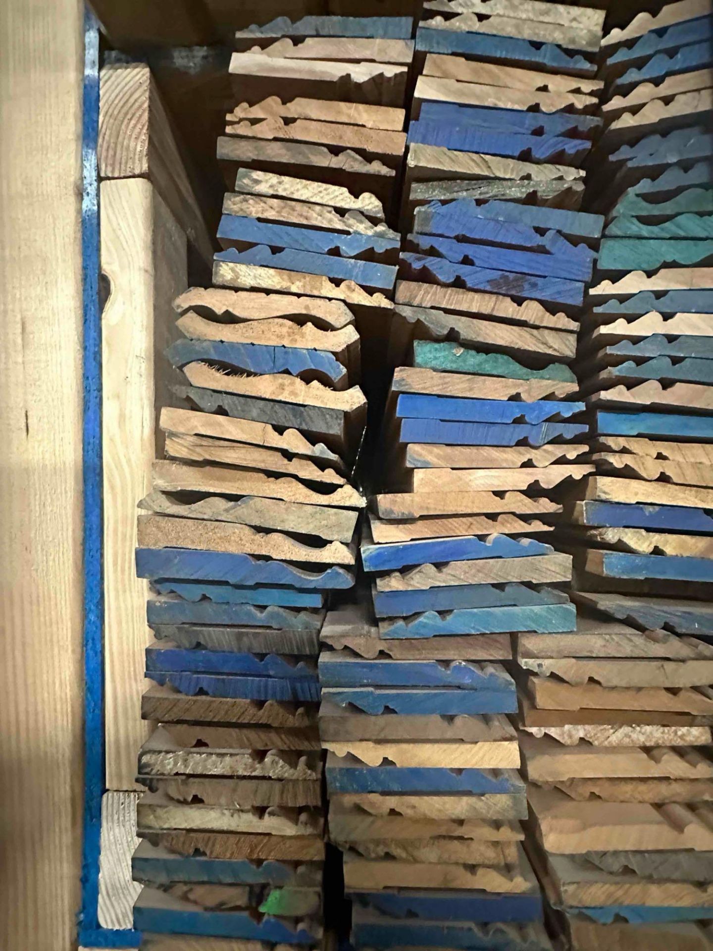 APPROX. 2000 LINEAR FEET OF BASEBOARD MOLDING - Image 2 of 4