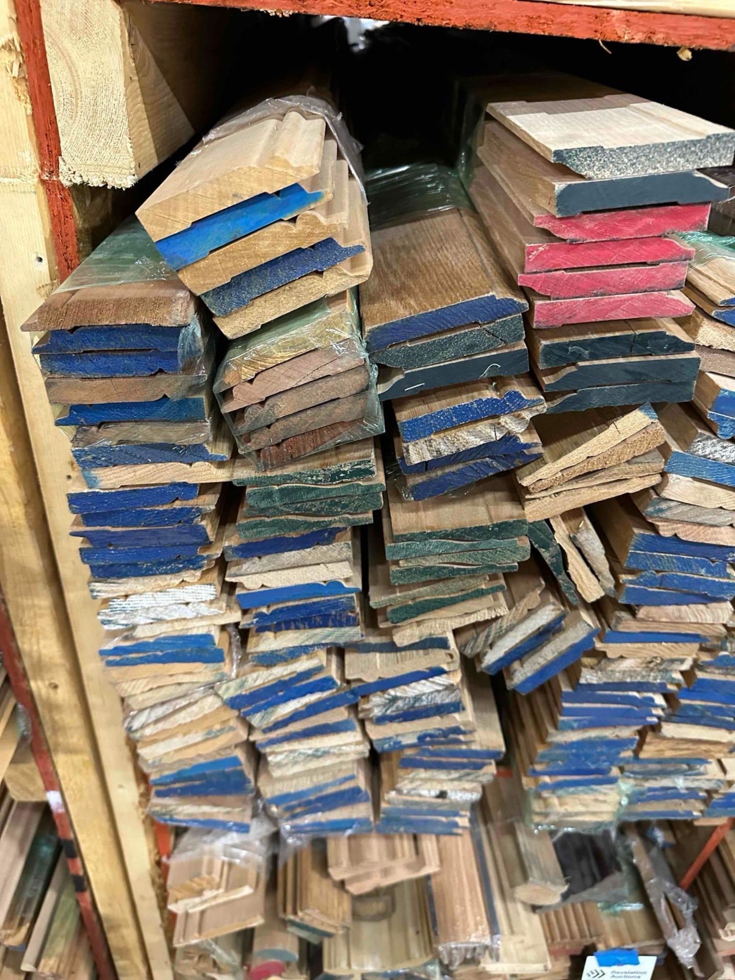 APPROX. 3000 CASE MOLDING - Image 4 of 5