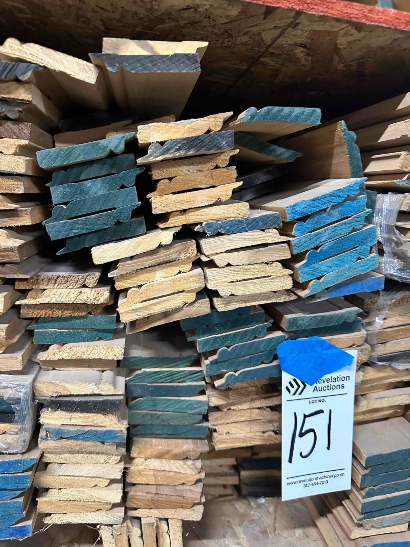 APPROX. 2350 LINEAR FEET OF CASE MOLDING - Image 3 of 4