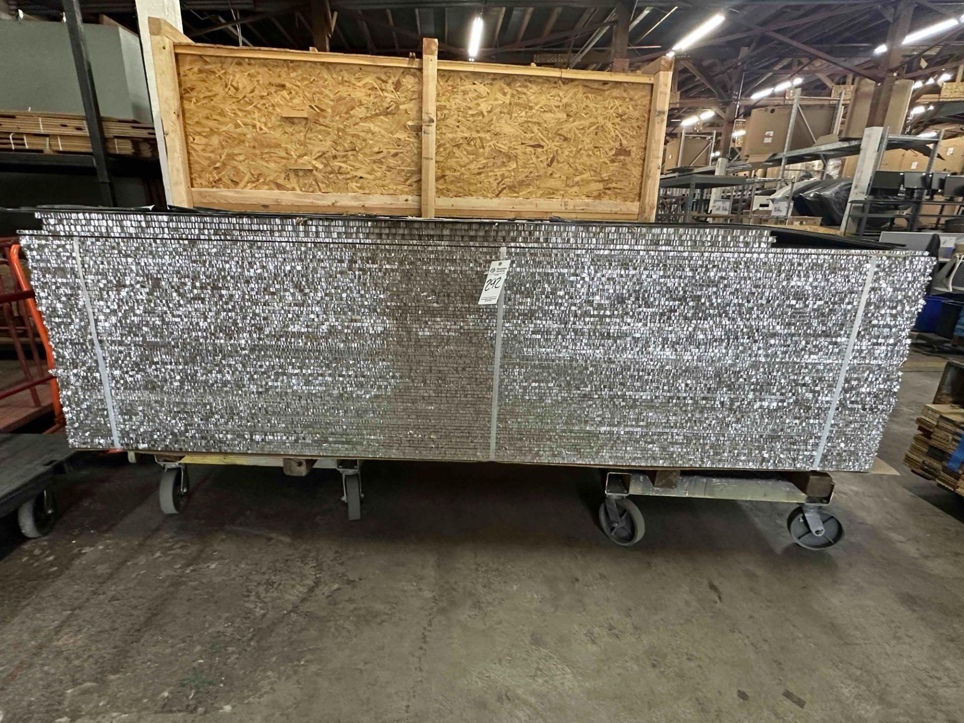 186 SHEETS OF ALUMINUM HONEYCOMB - 10'X4' X 1/2" THICK - Image 2 of 7