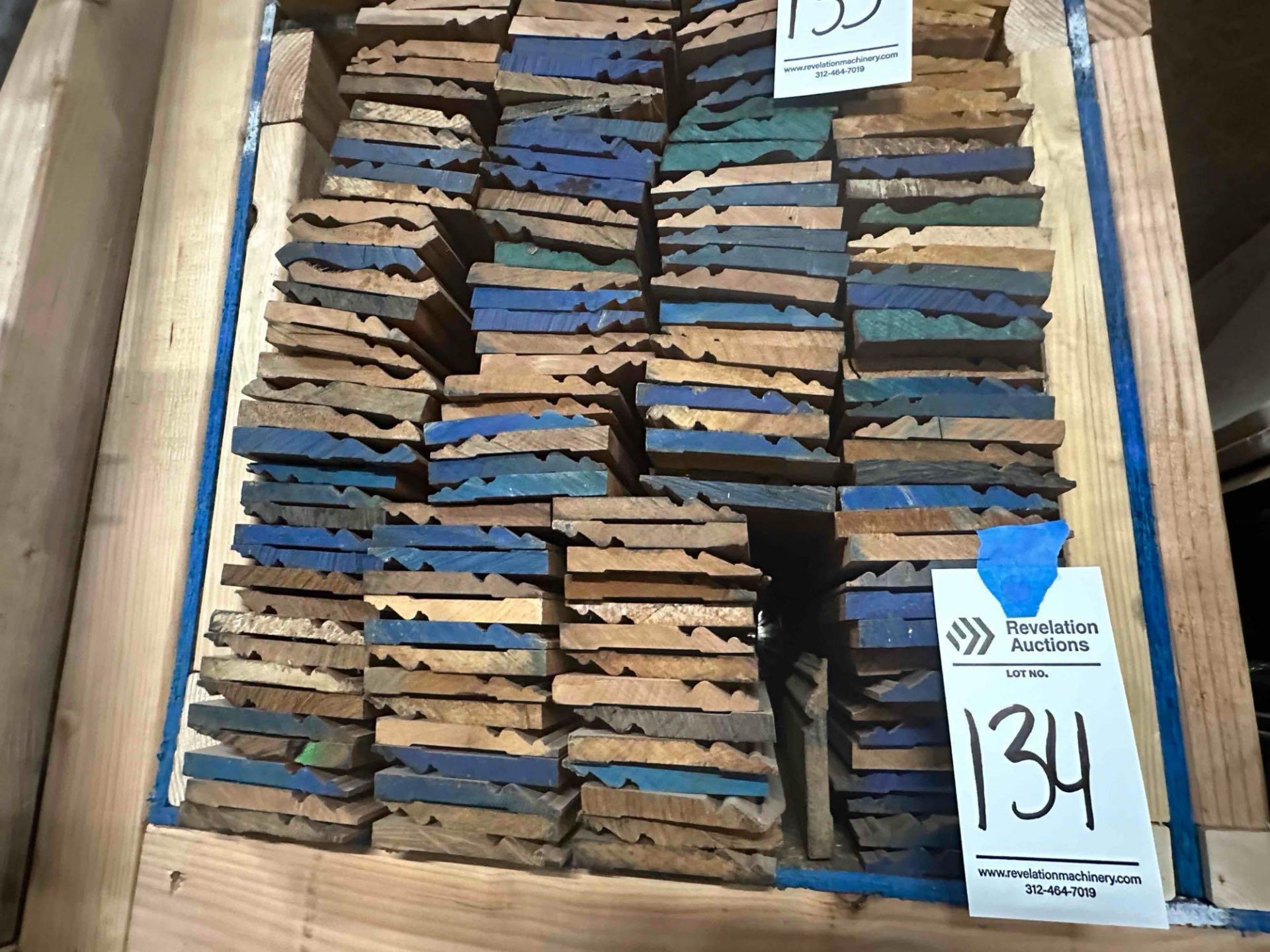 APPROX. 2000 LINEAR FEET OF BASEBOARD MOLDING