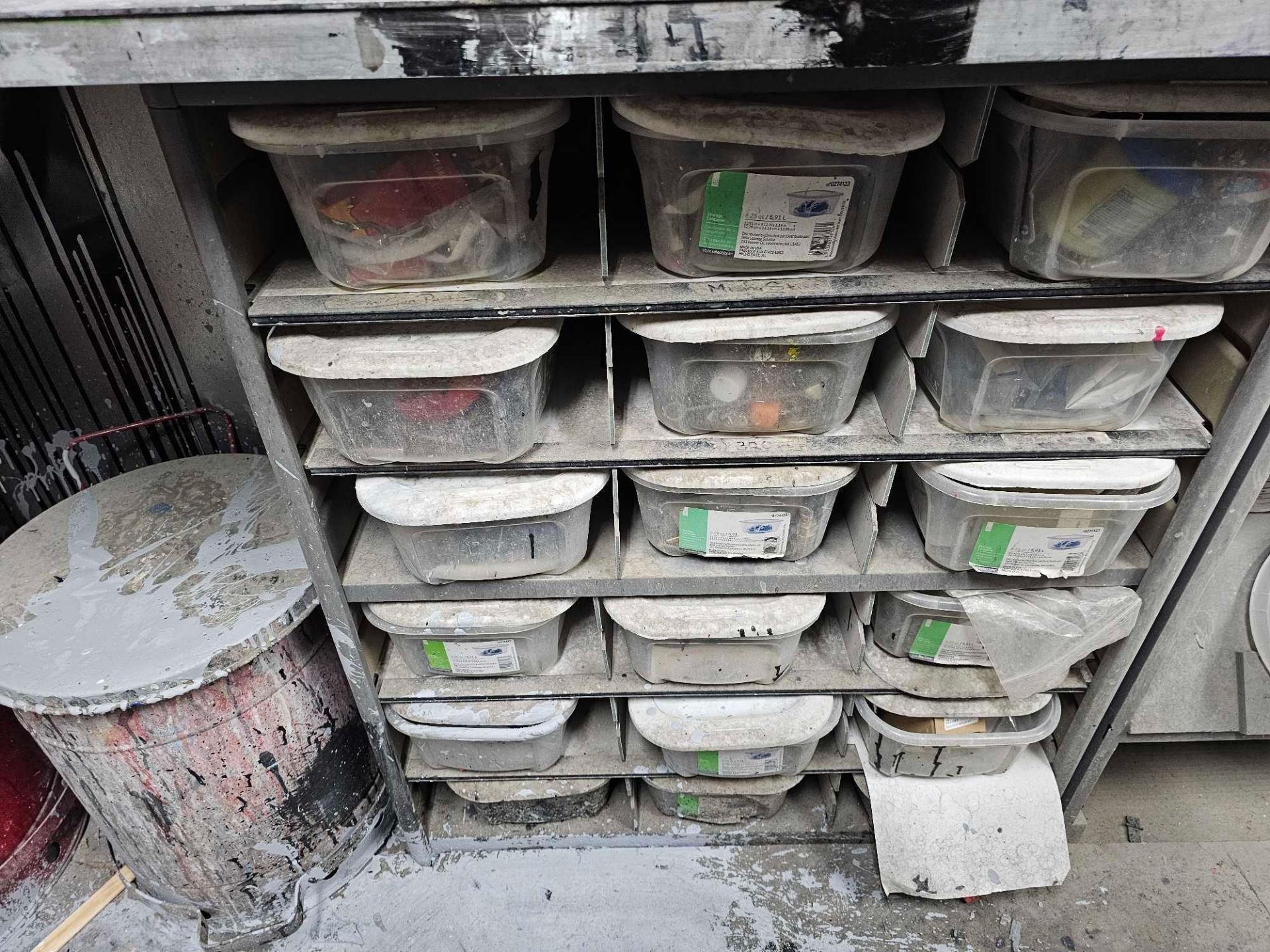 COL-MET CHEMICAL PAINT AND STORAGE ROOM, PAINT KITCHEN, (WITH CONTENTS) - Image 13 of 18