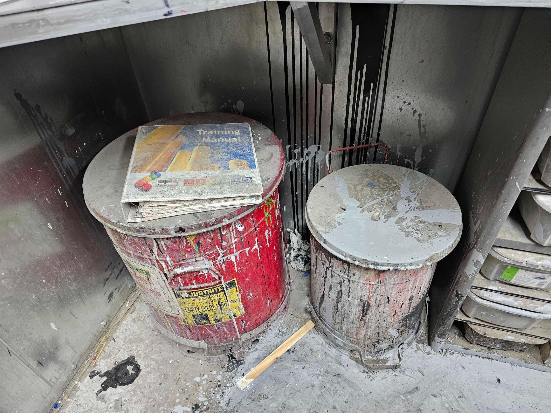 COL-MET CHEMICAL PAINT AND STORAGE ROOM, PAINT KITCHEN, (WITH CONTENTS) - Image 12 of 18