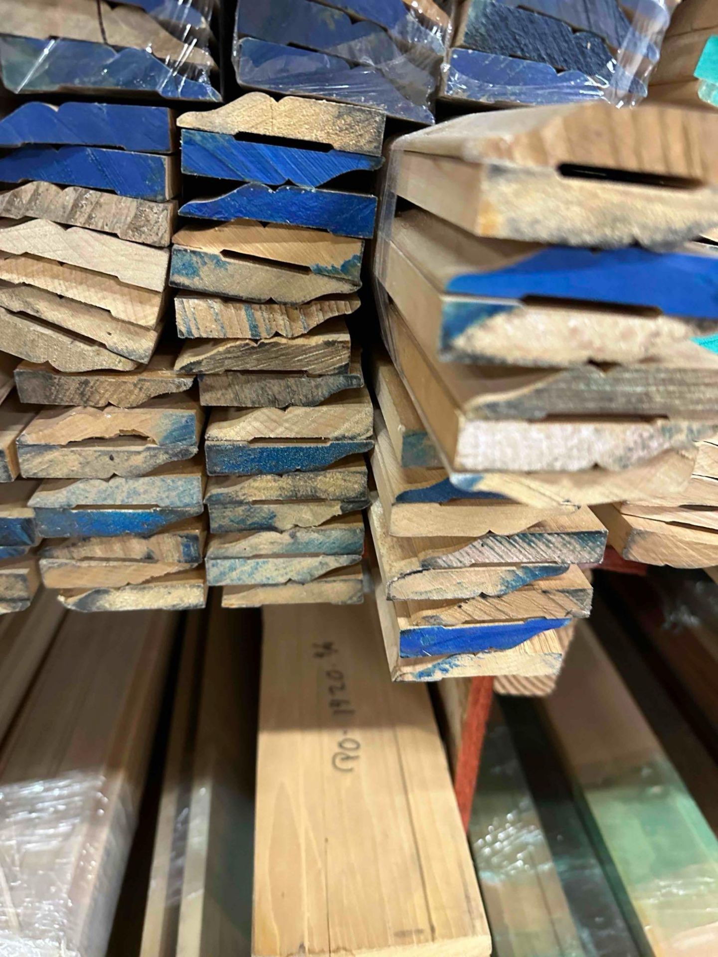 APPROX. 4700 LINEAR FEET OF CASE MOLDING - Image 5 of 5