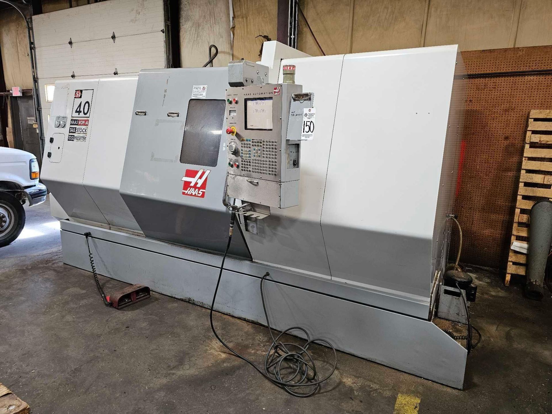 2005 HAAS SL-40T CNC LATHE - Image 2 of 12