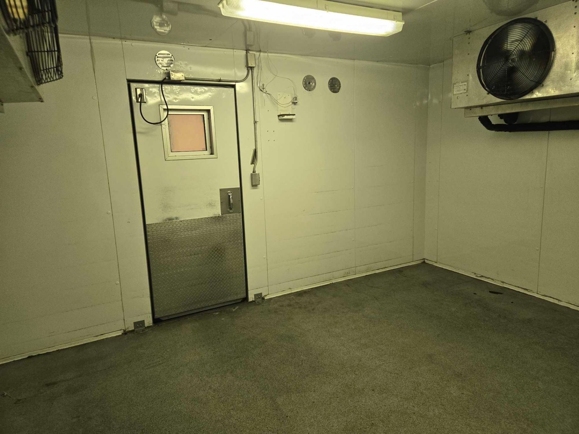 TYLER WALK IN COOLER #3, 1 ROOM, WITH EVAPORATORS & CONDENSERS, ENTIRE ASSEMBLY - Image 11 of 26