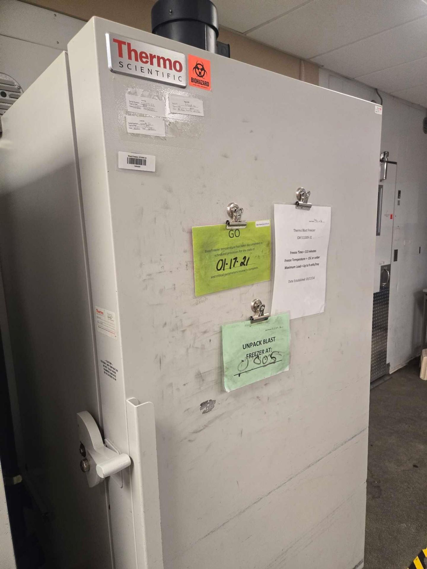 THERMO SCIENTIFIC 8101 BLAST FREEZER #1 W/ TRAYS, MFG. 2010 - Image 2 of 18