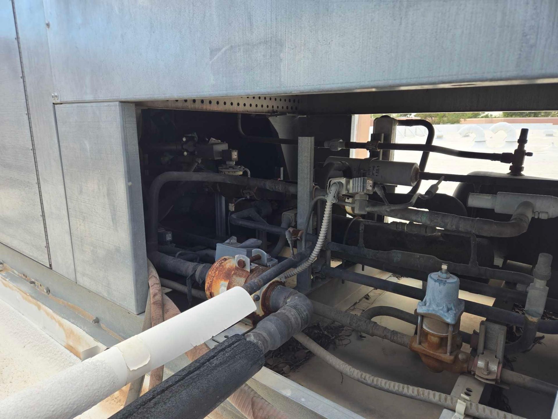 TYLER WALK IN COOLER #3, 1 ROOM, WITH EVAPORATORS & CONDENSERS, ENTIRE ASSEMBLY - Image 23 of 26