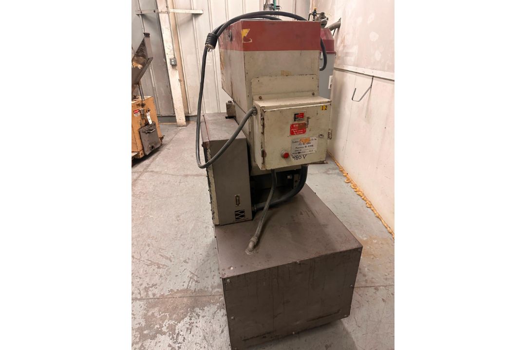 CUMBERLAND MODEL 184 W/ BIN DISCHARGE - Image 3 of 4