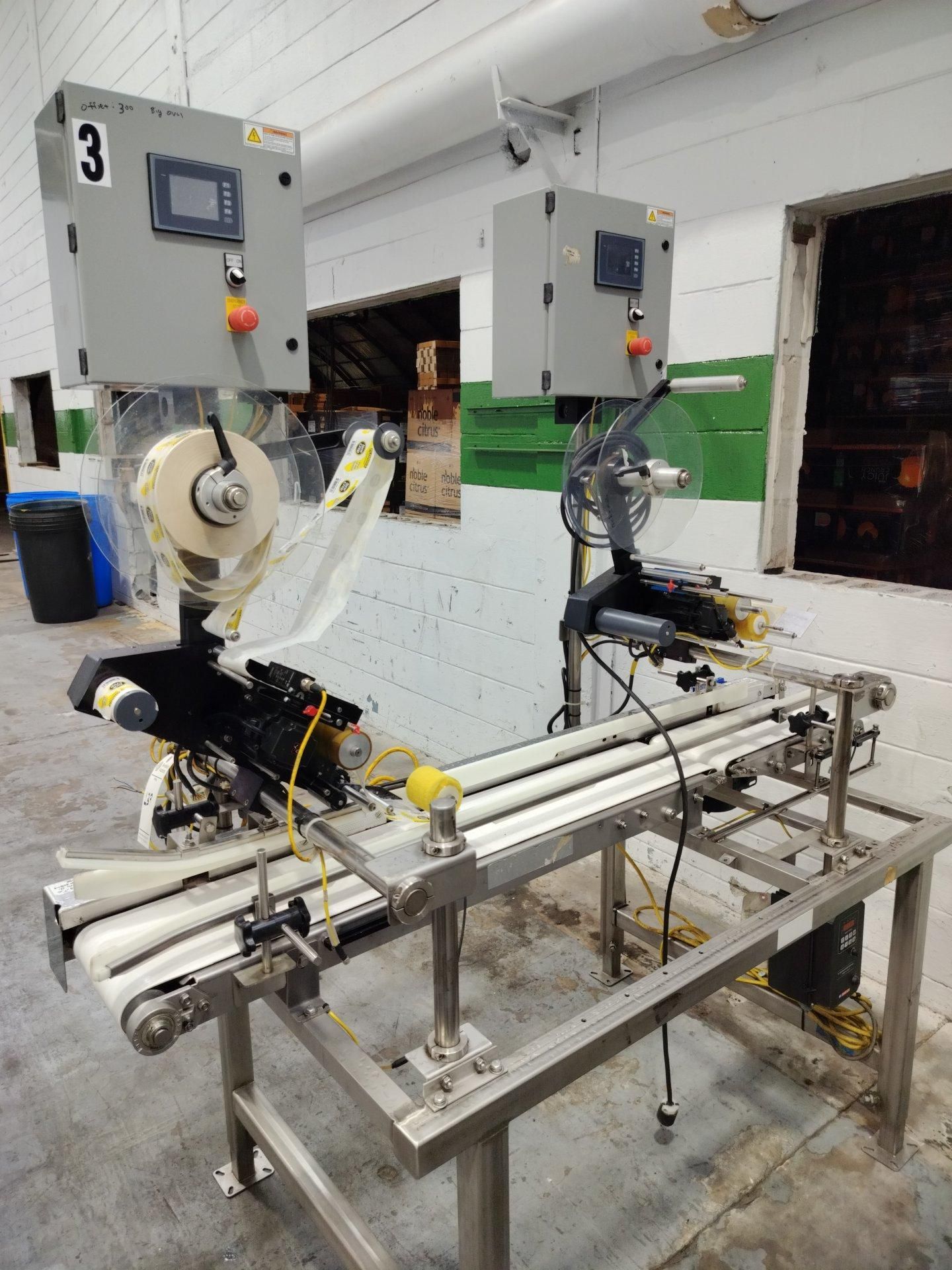 A&B PACKING CLABD0806 DUAL LABELER APPLICATOR W/ CLAMSHELL CONVEYOR