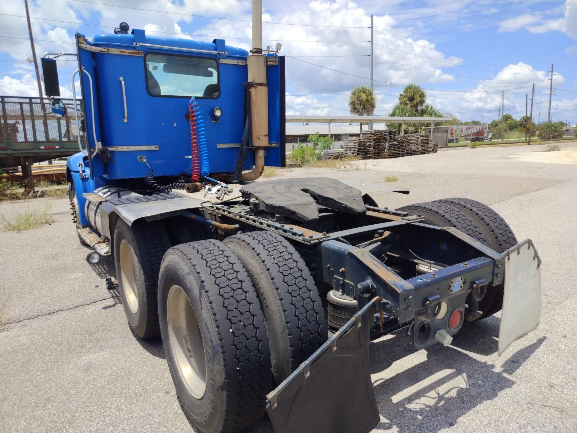 INTERNATIONAL 9100I6X4 TRUCK, YEAR 2000 - Image 6 of 27