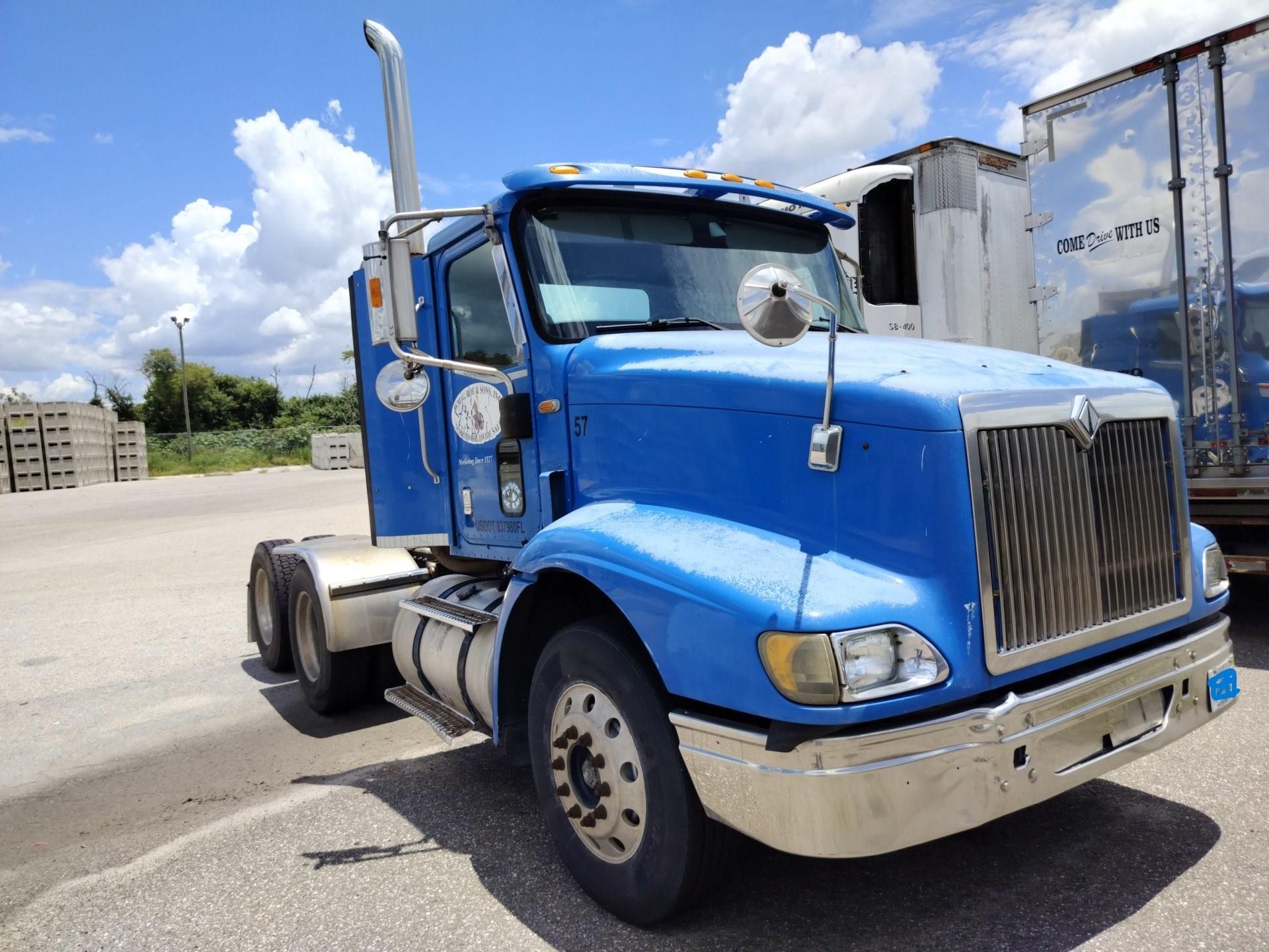 INTERNATIONAL 9100I6X4 TRUCK, YEAR 2000 - Image 2 of 27