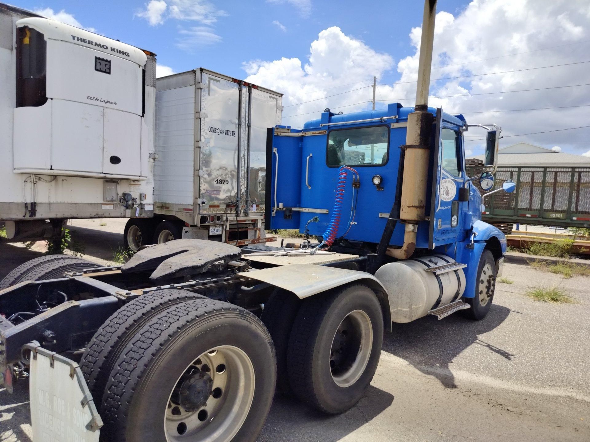 INTERNATIONAL 9100I6X4 TRUCK, YEAR 2000 - Image 7 of 27