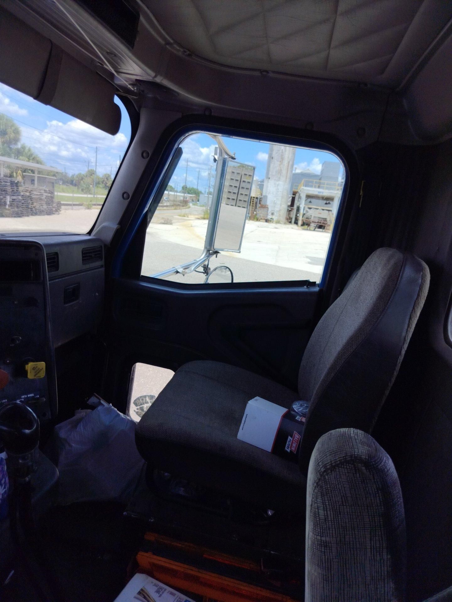 INTERNATIONAL 9100I6X4 TRUCK, YEAR 2000 - Image 23 of 27