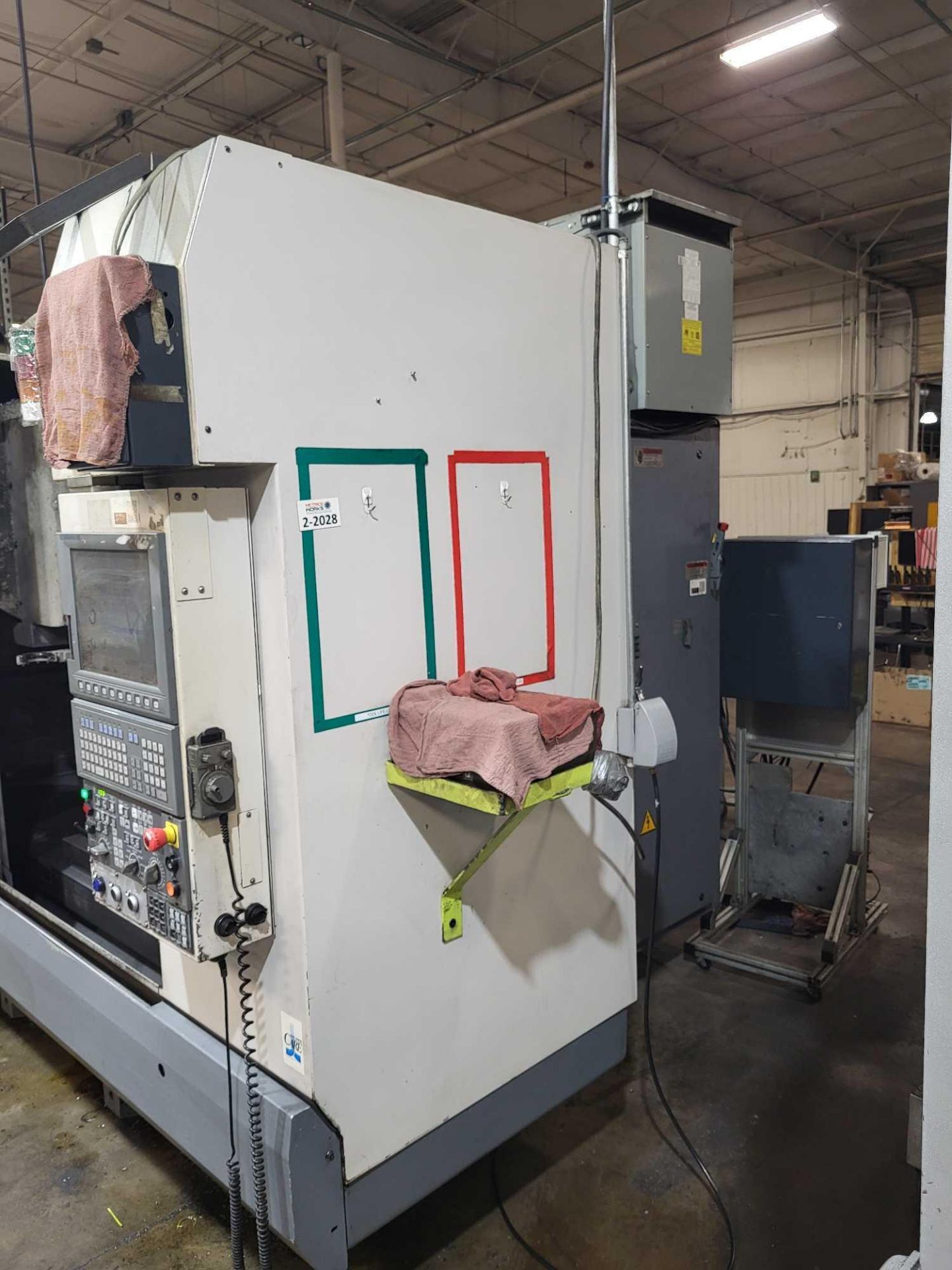 2009 OKUMA MC-V4020 CNC VERTICAL MACHINING CENTER - Image 7 of 20