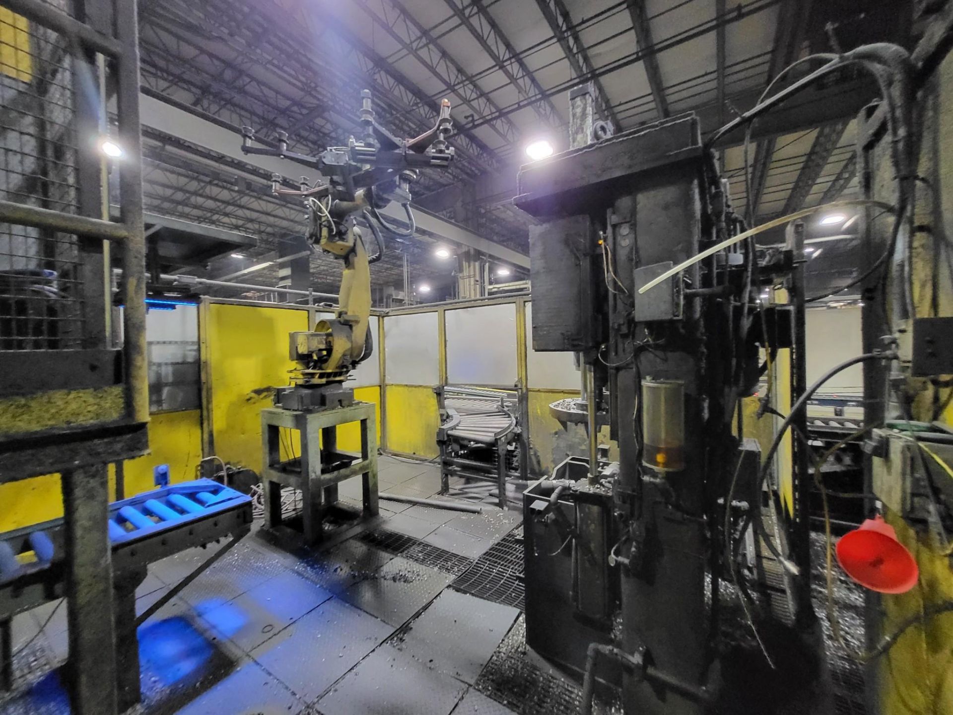 HESS VERTICAL DESPRUE DRILLING CELL W0-4558 WITH FANUC ROBOT R-2000IC-165 - Image 7 of 10