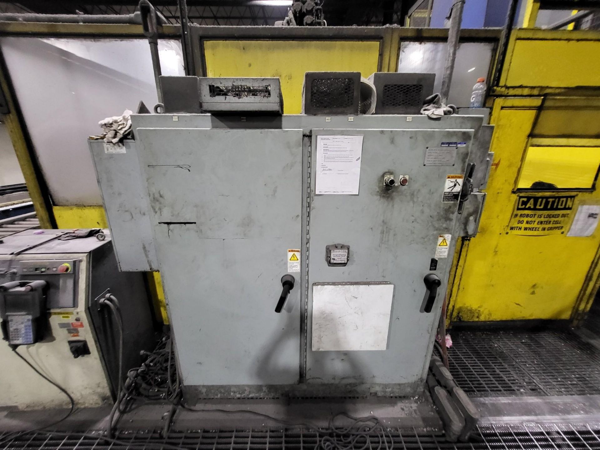 HESS VERTICAL DESPRUE DRILLING CELL W0-4558 WITH FANUC ROBOT R-2000IC-165 - Image 5 of 10