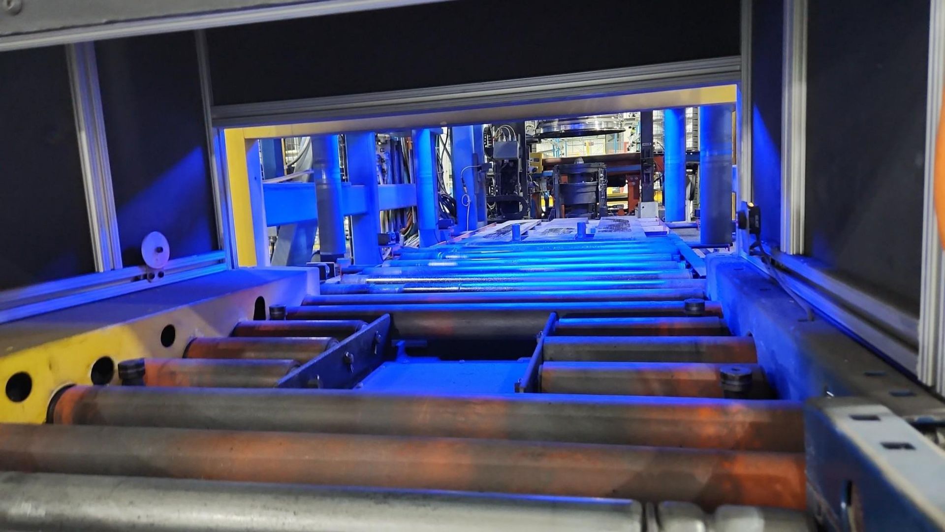 KOKUSAI BALANCING AND RUNOUT MACHINE MODLE: 320-1600 - Image 9 of 10