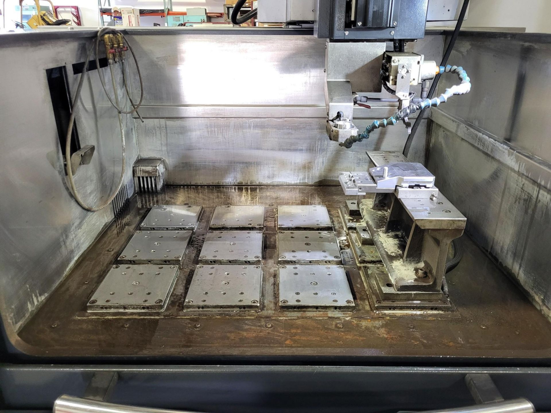 2014 AMS AD6L 5 AXIS HIGH SPEED SMALL HOLE DRILLING EDM - Image 9 of 39