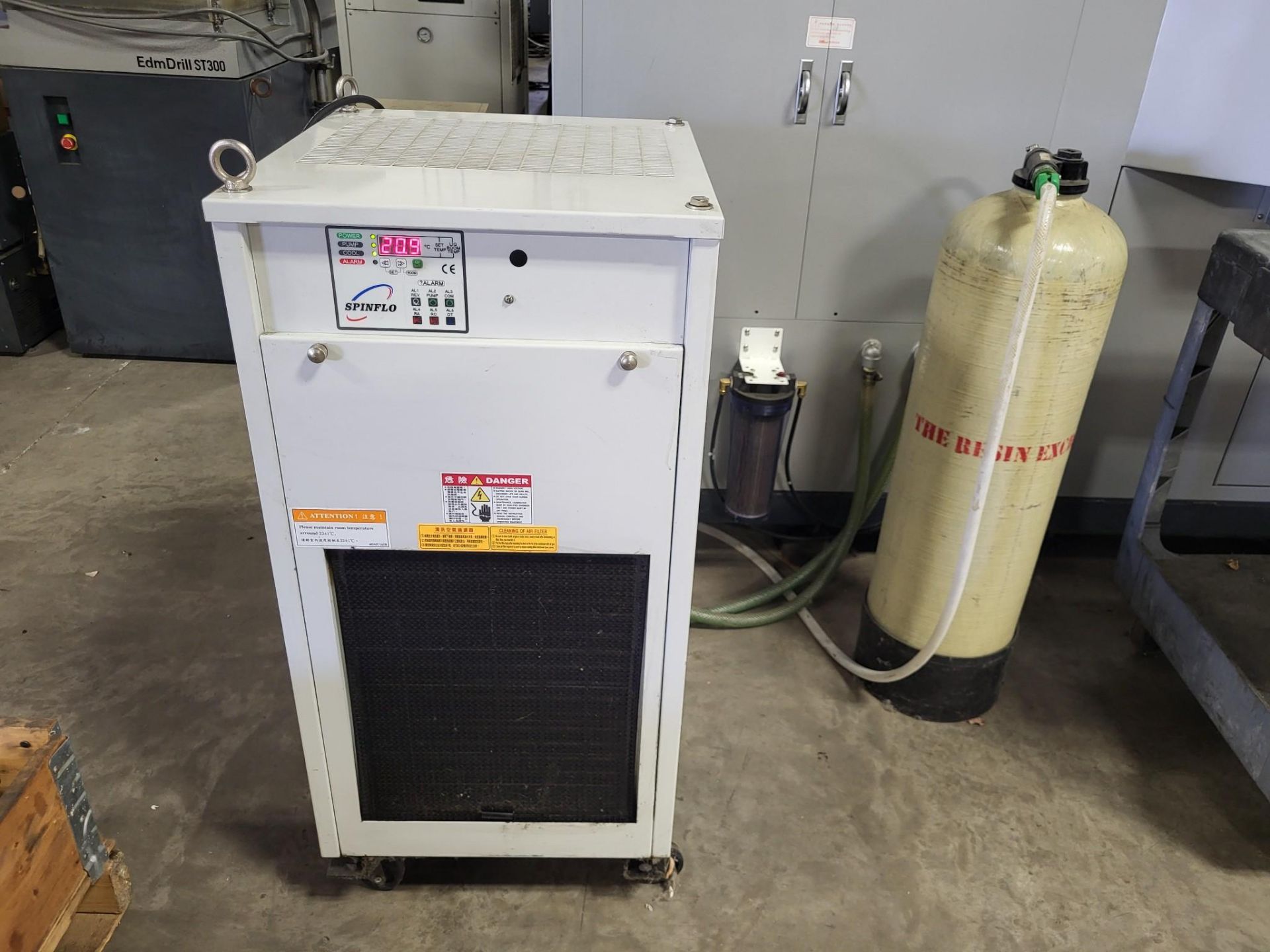 2014 AMS AD6L 5 AXIS HIGH SPEED SMALL HOLE DRILLING EDM - Image 15 of 39
