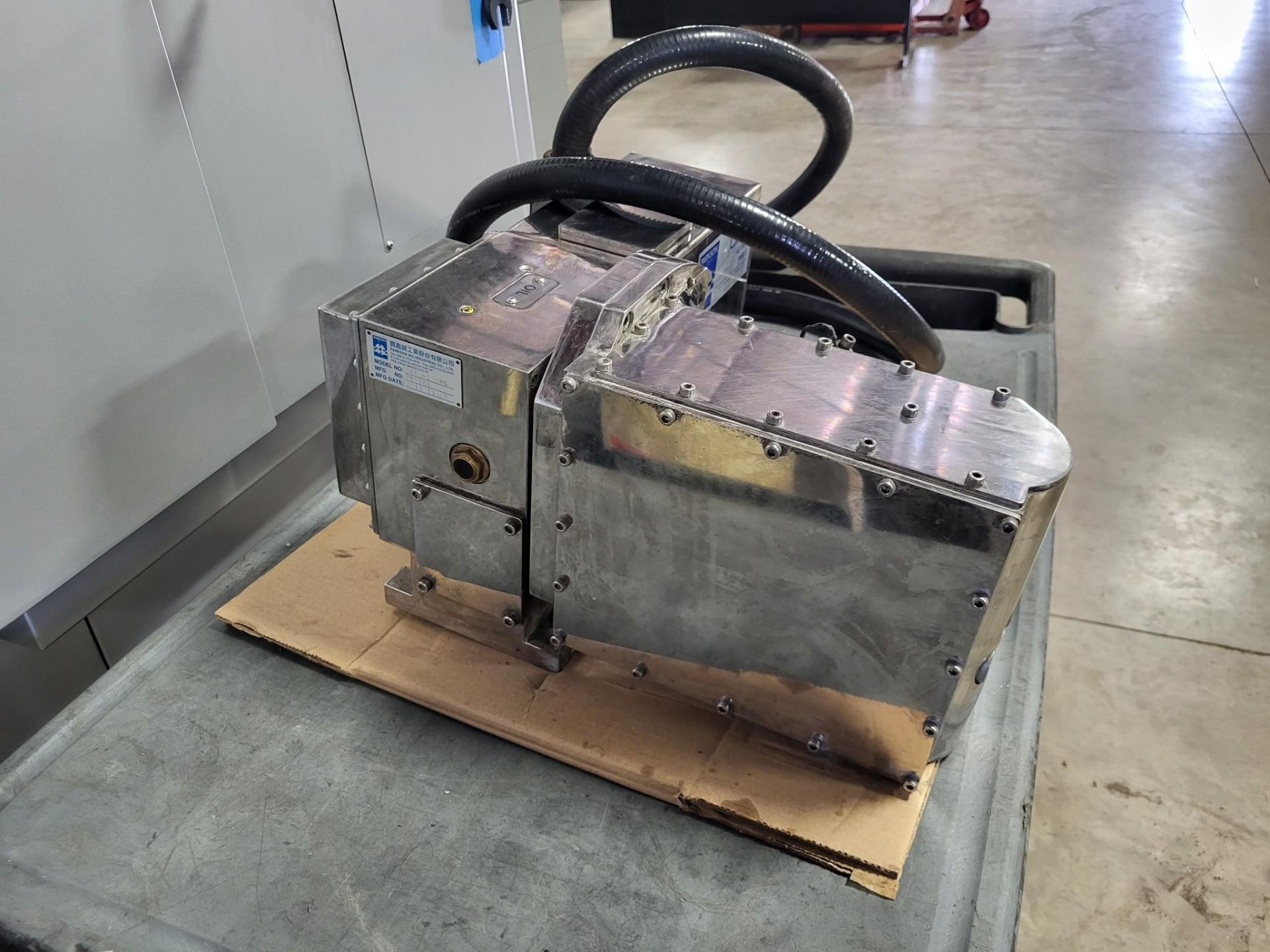 2014 AMS AD6L 5 AXIS HIGH SPEED SMALL HOLE DRILLING EDM - Image 12 of 39