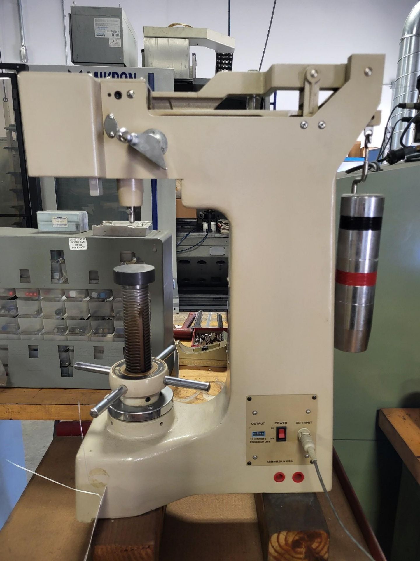 MITUTOYO 940-142-1 DIGITAL HARDNESS TESTER WITH KIT - Image 3 of 10