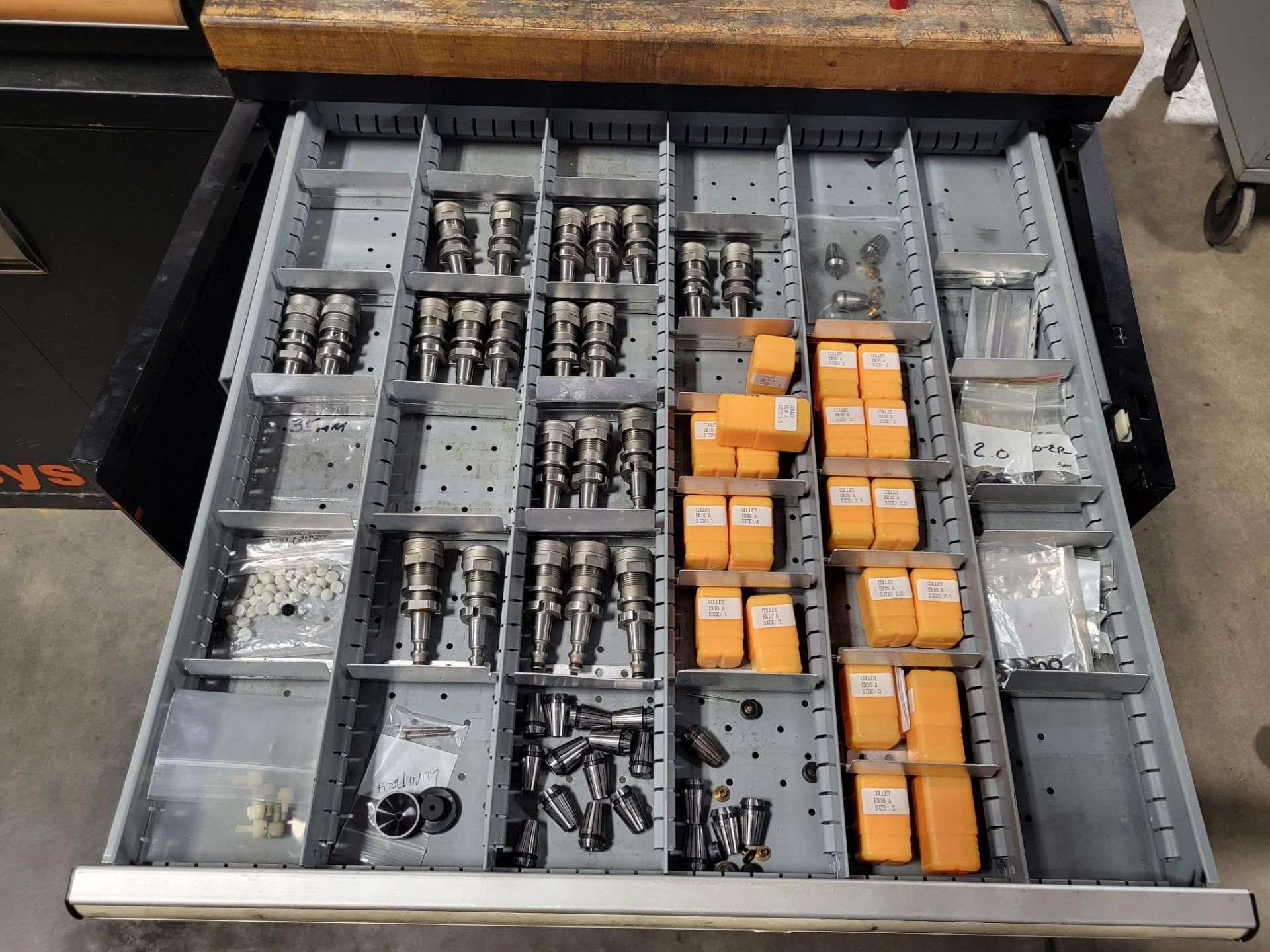 2014 AMS AD6L 5 AXIS HIGH SPEED SMALL HOLE DRILLING EDM - Image 27 of 39