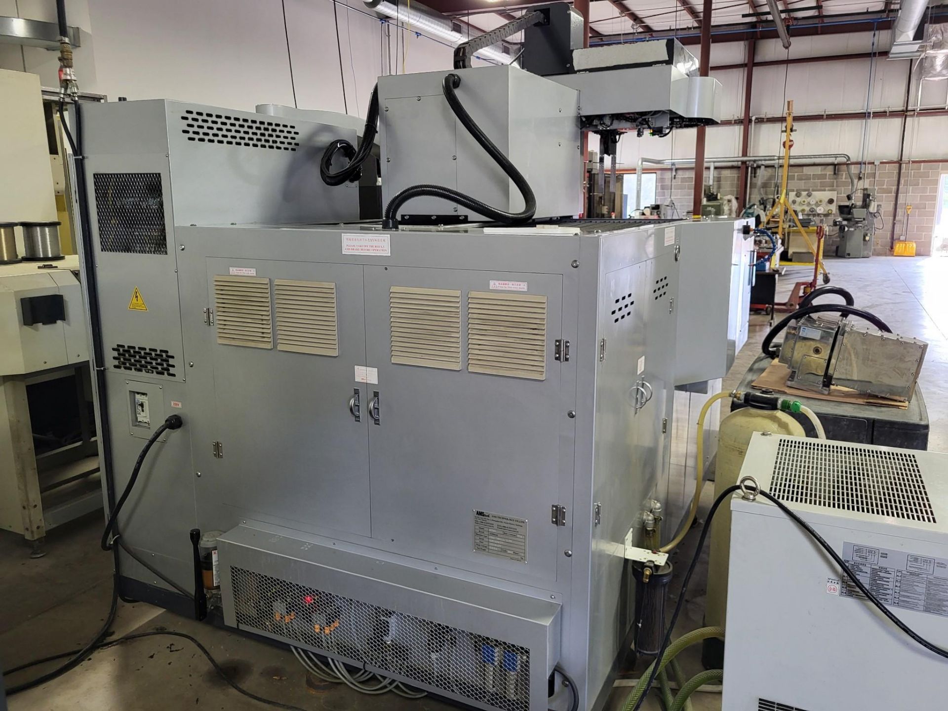 2014 AMS AD6L 5 AXIS HIGH SPEED SMALL HOLE DRILLING EDM - Image 18 of 39