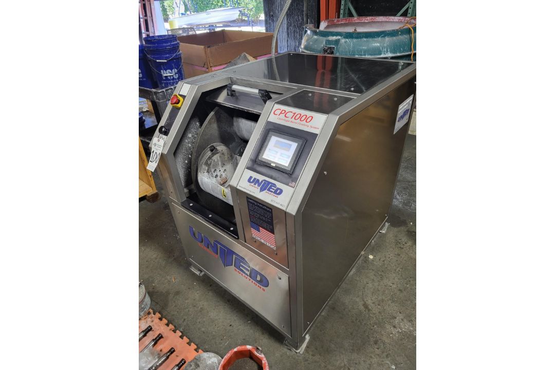 2018 UNITED CPC 1000 CENTRIFUGAL BARREL FINISHING SYSTEM - Image 3 of 13