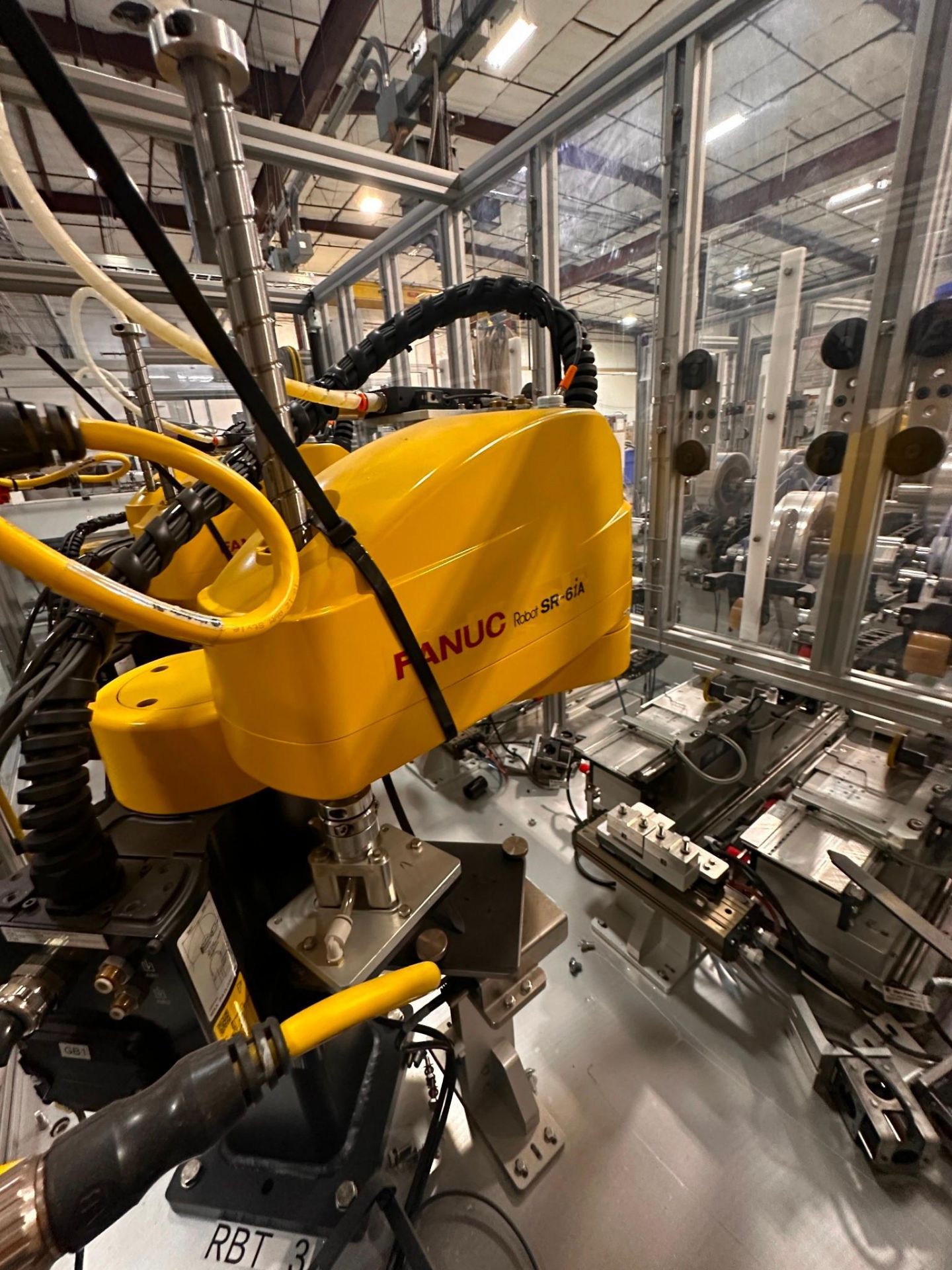 ROBOT LABELING STATION, CONSISTING OF FANUC SCARA ROBOT SR-6IA MFG 2020 - Image 10 of 18