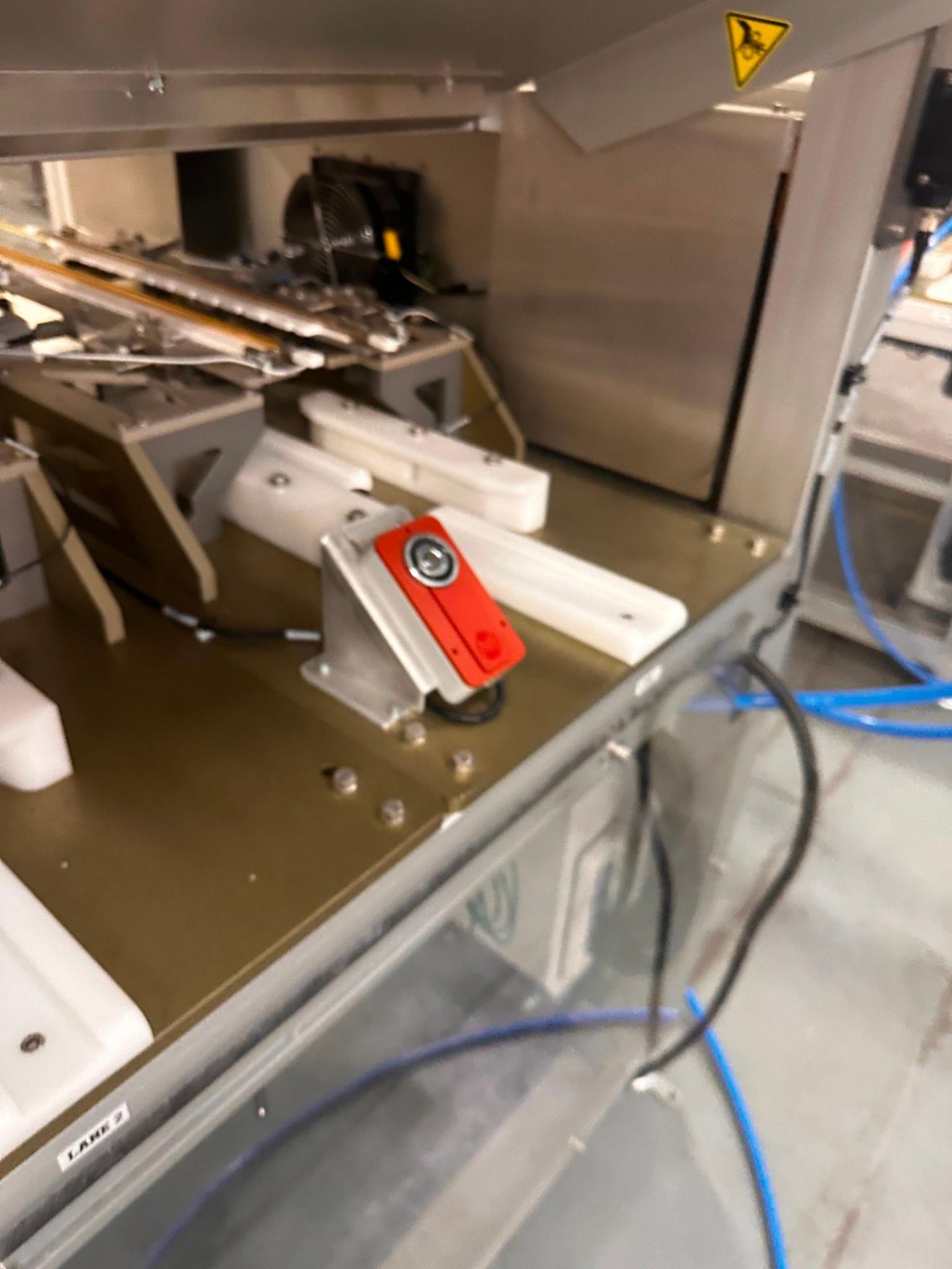 BOTTOM CONNECTER HEAT SHRINK STATION - Image 4 of 8