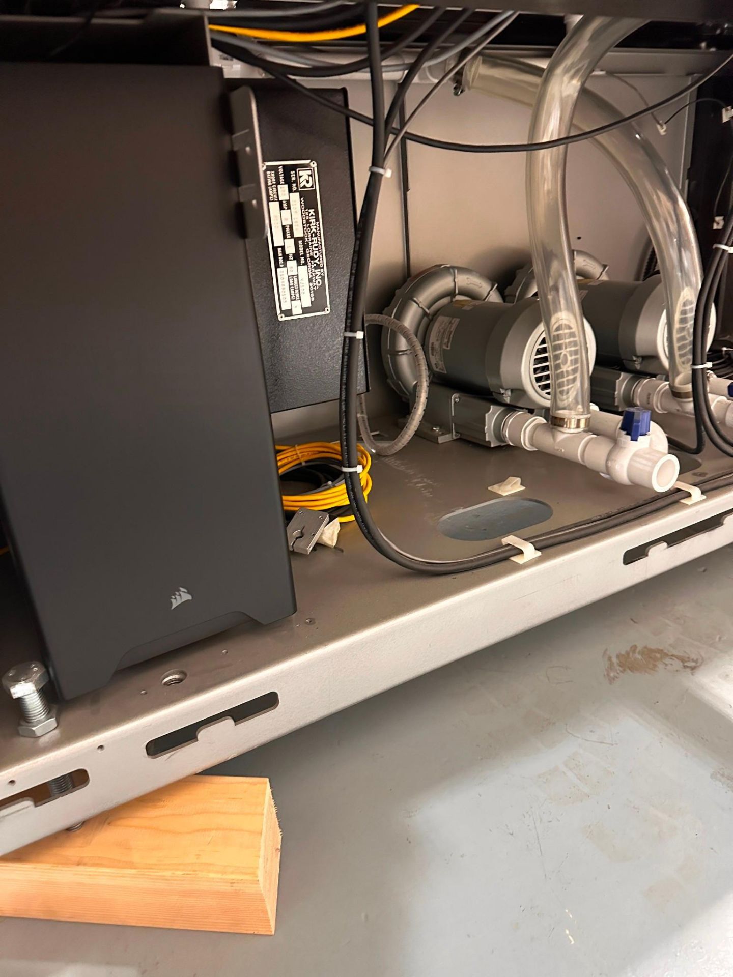 KIRK-RUDY MODEL 519V-86 LABELING AND ENCODING SYSTEM CONSISTING MODEL 224 -DM LABEL FEEDER - Image 23 of 25