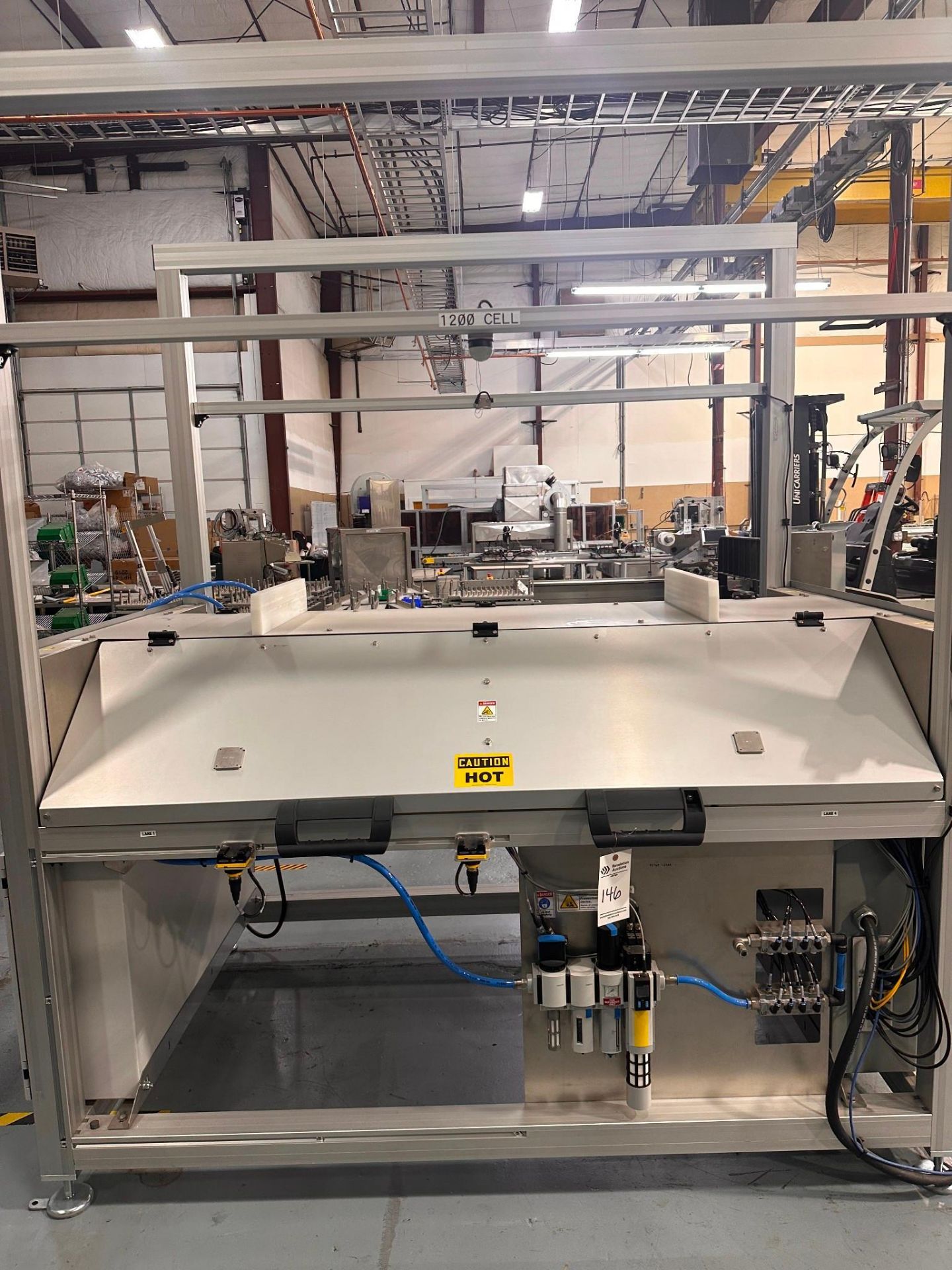 BOTTOM CONNECTER HEAT SHRINK STATION