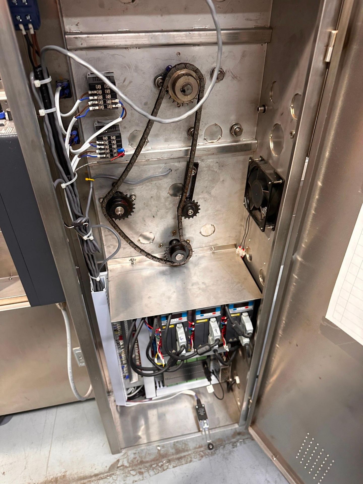 BARRINGTON MODEL BPS-350S FLOW WRAPPER WITH INDEX CONVEYOR 7 3/4 X 9IN LONG - Image 8 of 14